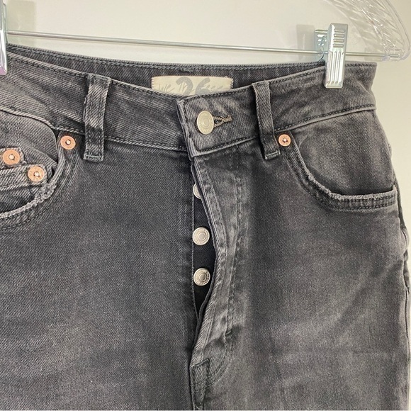 Free People 26 Zuri‎ Black High Rise Distressed Mom Jeans - Picture 5 of 13